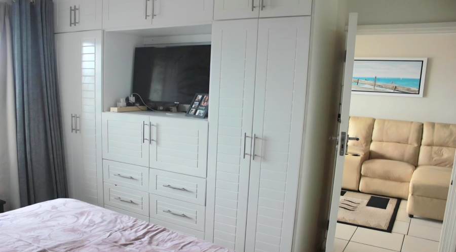 2 Bedroom Property for Sale in Amanzimtoti KwaZulu-Natal