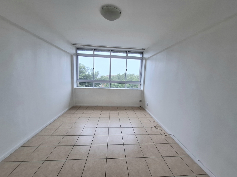 1 Bedroom Property for Sale in Essenwood KwaZulu-Natal