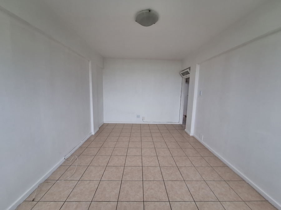 1 Bedroom Property for Sale in Essenwood KwaZulu-Natal