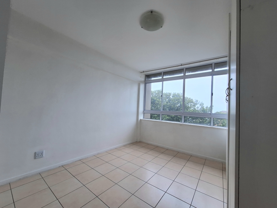 1 Bedroom Property for Sale in Essenwood KwaZulu-Natal