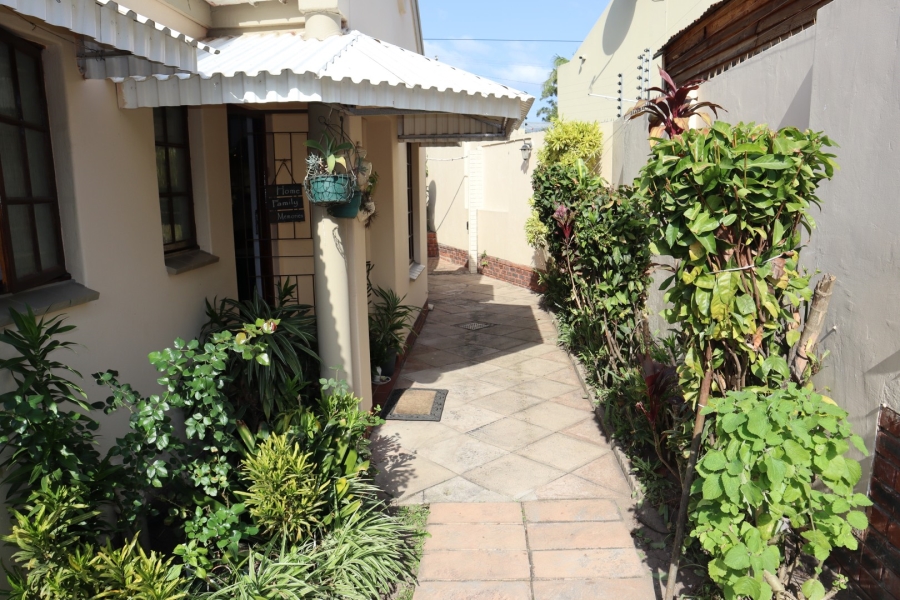 2 Bedroom Property for Sale in Manors KwaZulu-Natal