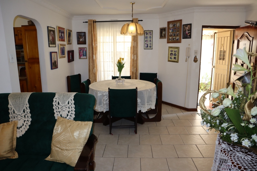 2 Bedroom Property for Sale in Manors KwaZulu-Natal