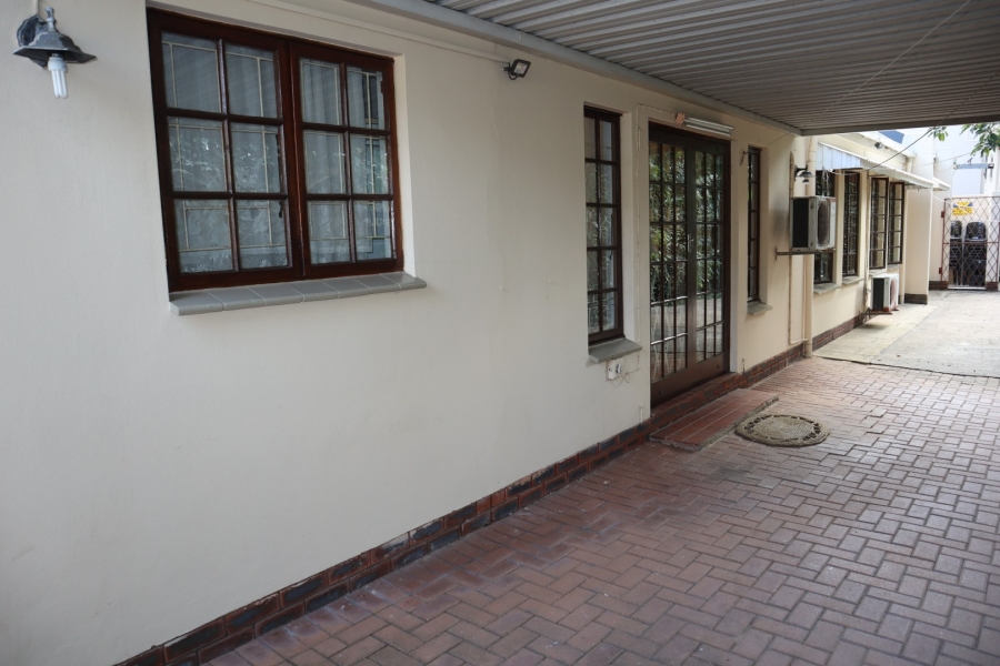 2 Bedroom Property for Sale in Manors KwaZulu-Natal
