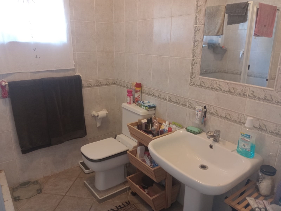 To Let 3 Bedroom Property for Rent in Amanzimtoti KwaZulu-Natal