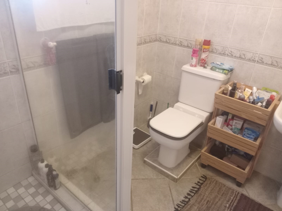 To Let 3 Bedroom Property for Rent in Amanzimtoti KwaZulu-Natal