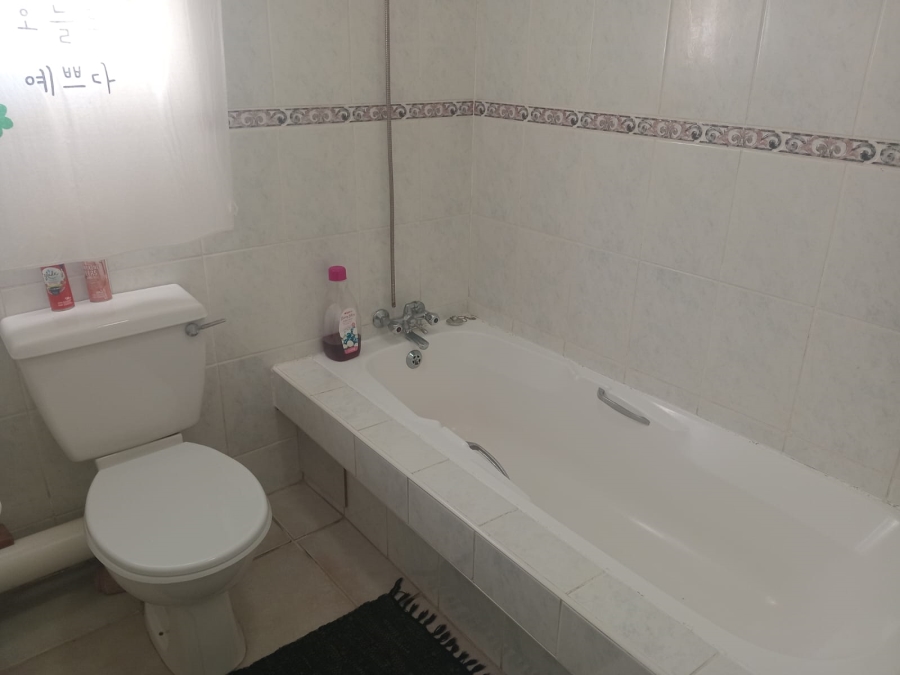 To Let 3 Bedroom Property for Rent in Amanzimtoti KwaZulu-Natal