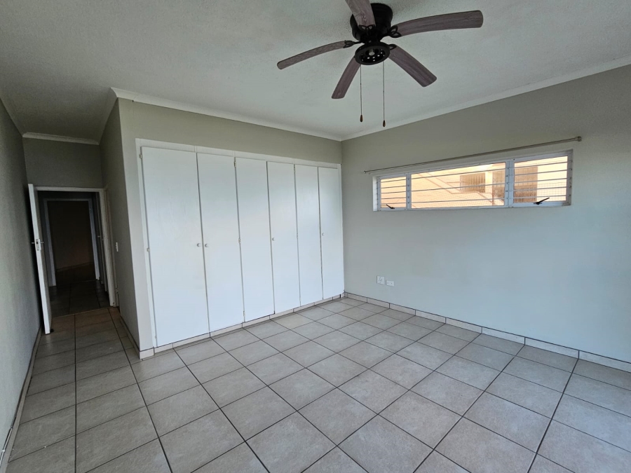 To Let 3 Bedroom Property for Rent in Amanzimtoti KwaZulu-Natal