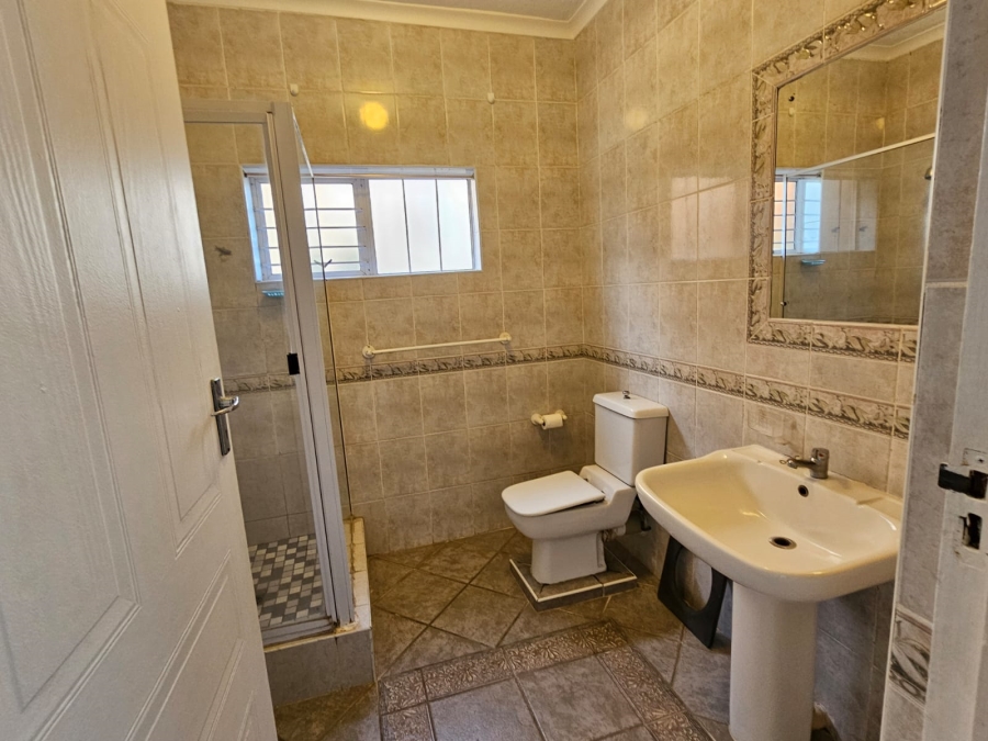 To Let 3 Bedroom Property for Rent in Amanzimtoti KwaZulu-Natal