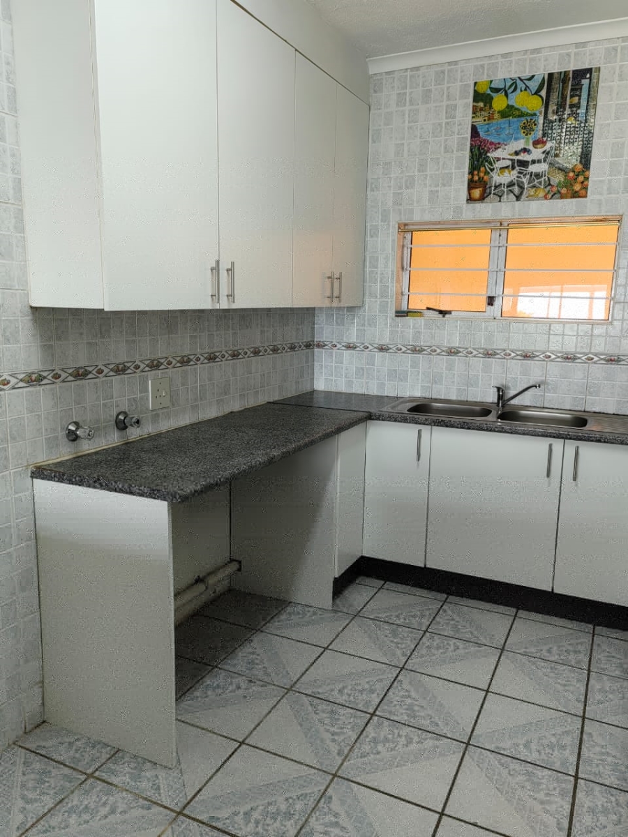 To Let 3 Bedroom Property for Rent in Amanzimtoti KwaZulu-Natal