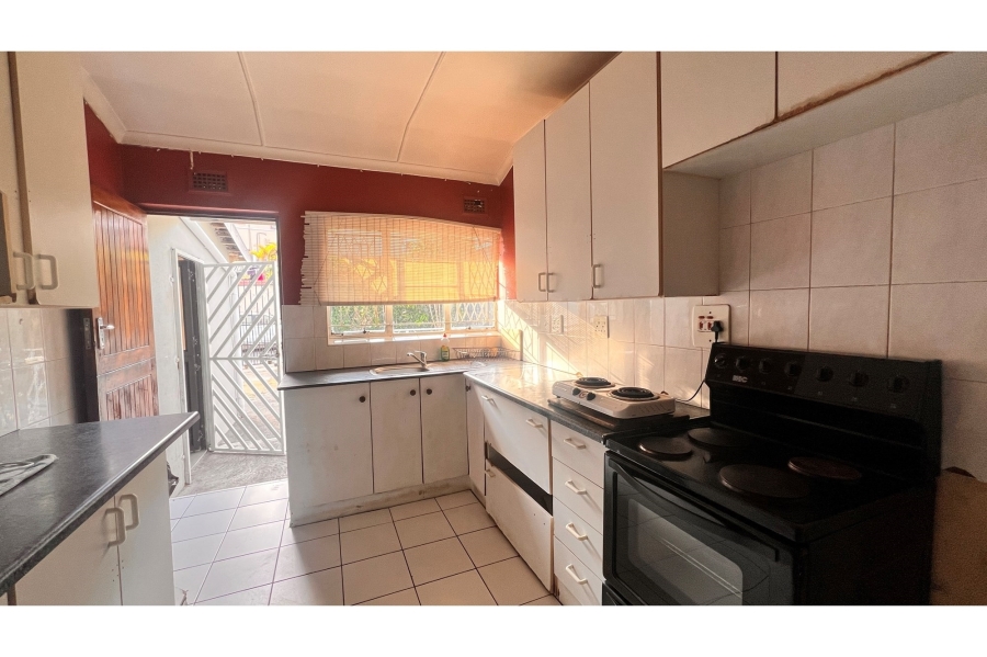 7 Bedroom Property for Sale in Glenmore KwaZulu-Natal