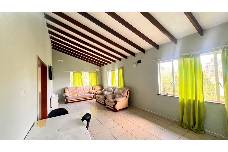 7 Bedroom Property for Sale in Glenmore KwaZulu-Natal