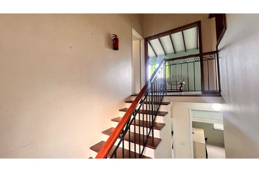 7 Bedroom Property for Sale in Glenmore KwaZulu-Natal