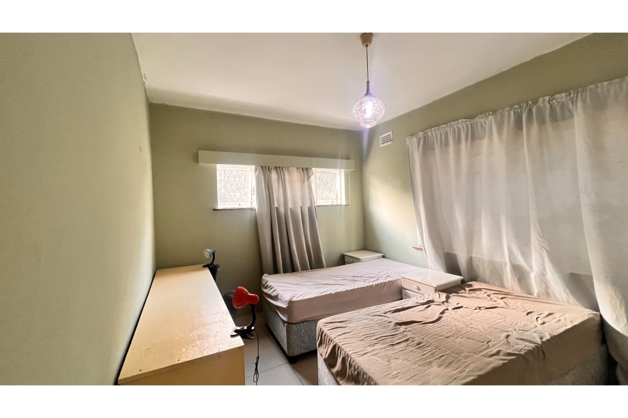7 Bedroom Property for Sale in Glenmore KwaZulu-Natal