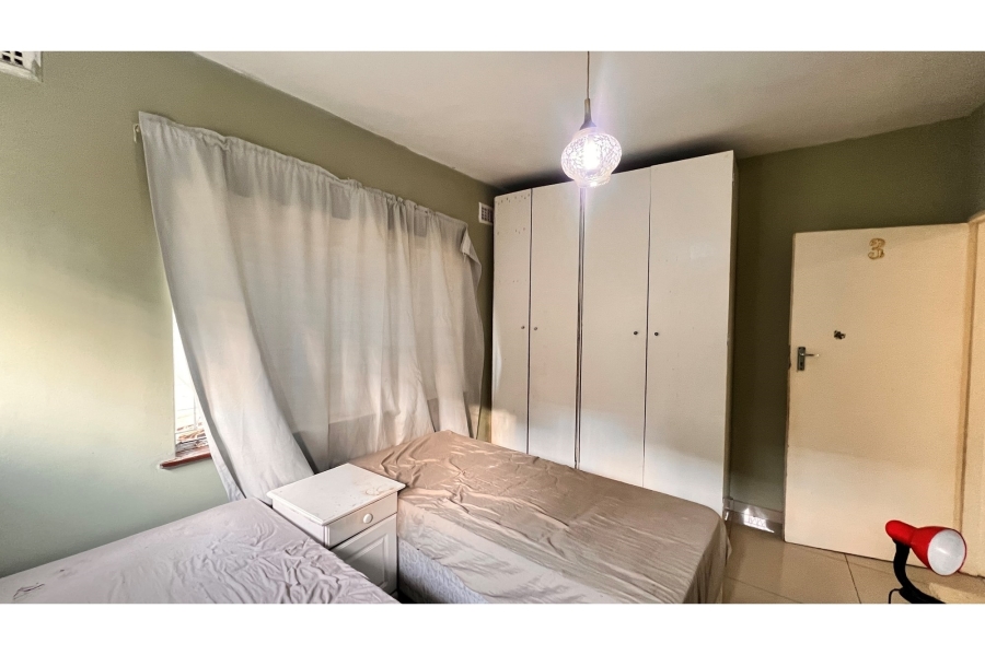 7 Bedroom Property for Sale in Glenmore KwaZulu-Natal