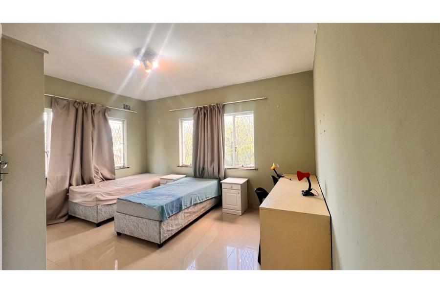 7 Bedroom Property for Sale in Glenmore KwaZulu-Natal