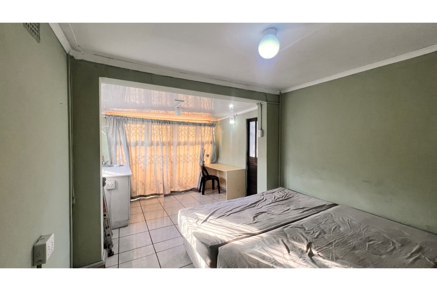 7 Bedroom Property for Sale in Glenmore KwaZulu-Natal