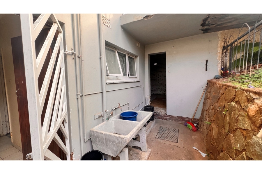 7 Bedroom Property for Sale in Glenmore KwaZulu-Natal