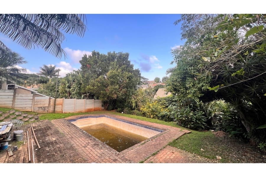 7 Bedroom Property for Sale in Glenmore KwaZulu-Natal