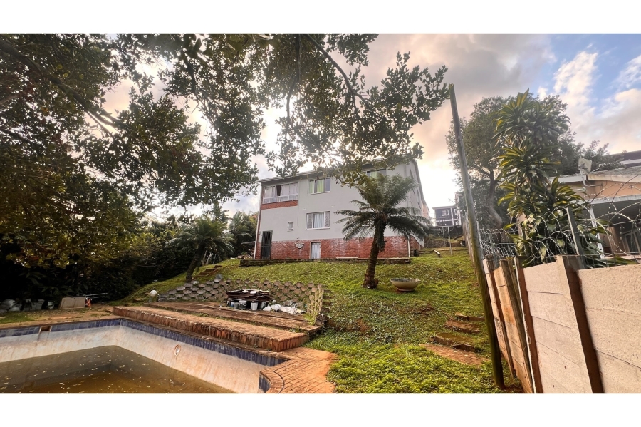 7 Bedroom Property for Sale in Glenmore KwaZulu-Natal