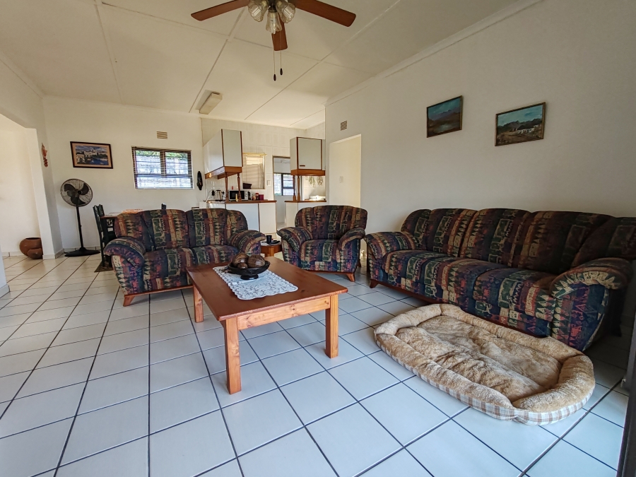 3 Bedroom Property for Sale in Uvongo KwaZulu-Natal