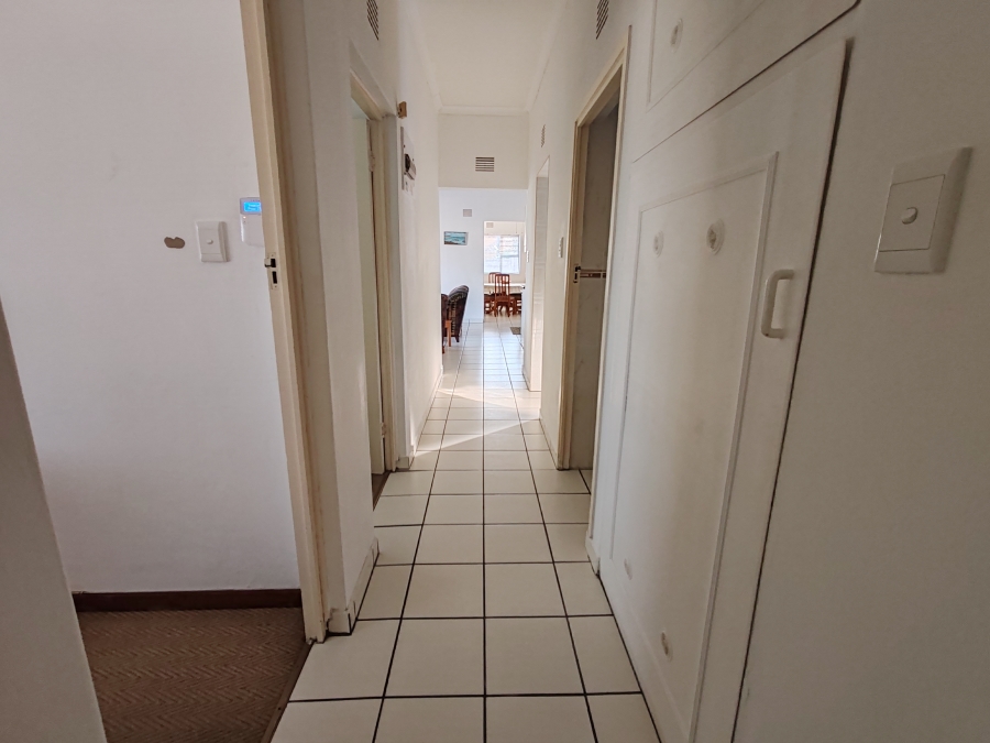 3 Bedroom Property for Sale in Uvongo KwaZulu-Natal