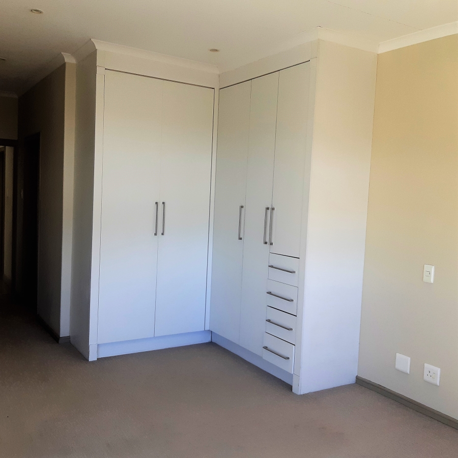 2 Bedroom Property for Sale in Hillcrest Central KwaZulu-Natal