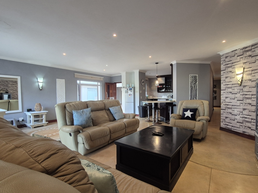 4 Bedroom Property for Sale in Ballito Central KwaZulu-Natal