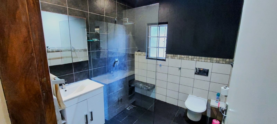 3 Bedroom Property for Sale in Uvongo KwaZulu-Natal
