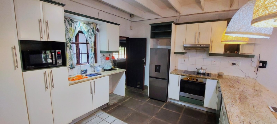 3 Bedroom Property for Sale in Uvongo KwaZulu-Natal