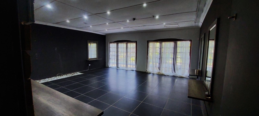 3 Bedroom Property for Sale in Uvongo KwaZulu-Natal