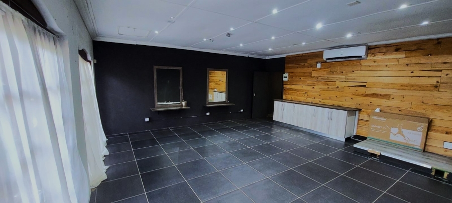3 Bedroom Property for Sale in Uvongo KwaZulu-Natal
