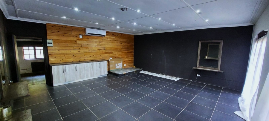 3 Bedroom Property for Sale in Uvongo KwaZulu-Natal
