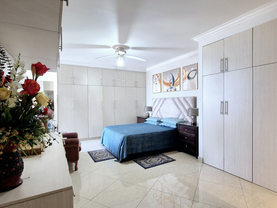 2 Bedroom Property for Sale in Umhlanga KwaZulu-Natal
