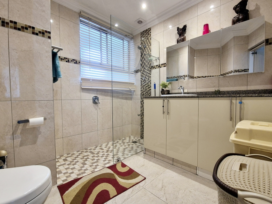 2 Bedroom Property for Sale in Umhlanga KwaZulu-Natal