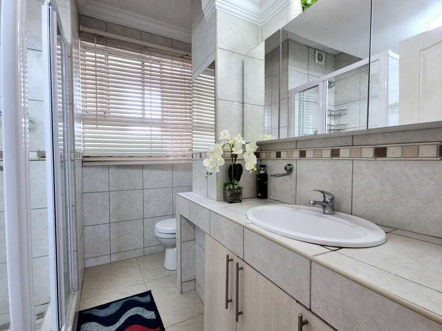 2 Bedroom Property for Sale in Umhlanga KwaZulu-Natal