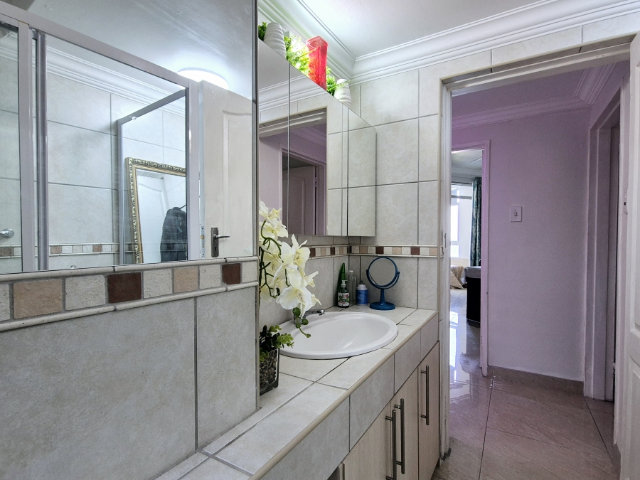 2 Bedroom Property for Sale in Umhlanga KwaZulu-Natal