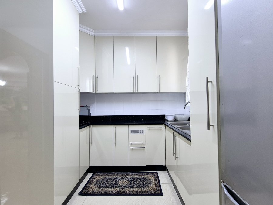 2 Bedroom Property for Sale in Umhlanga KwaZulu-Natal