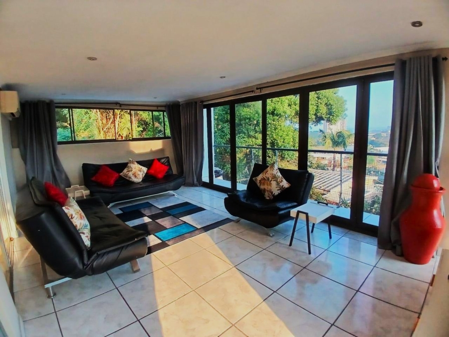 To Let 2 Bedroom Property for Rent in Margate KwaZulu-Natal