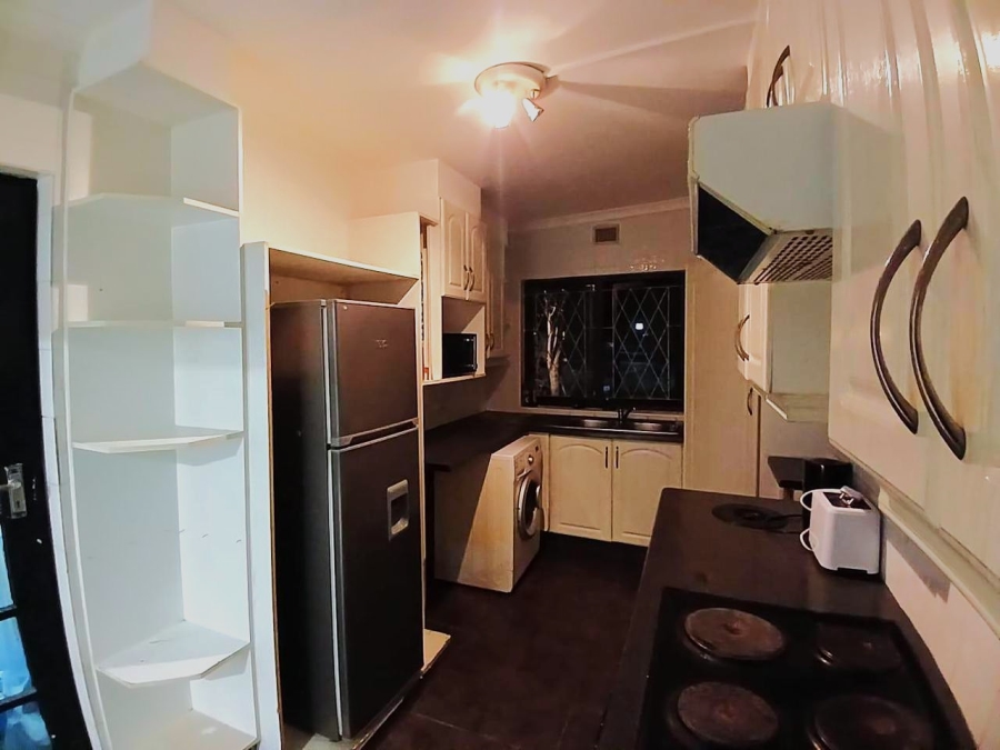 To Let 2 Bedroom Property for Rent in Margate KwaZulu-Natal