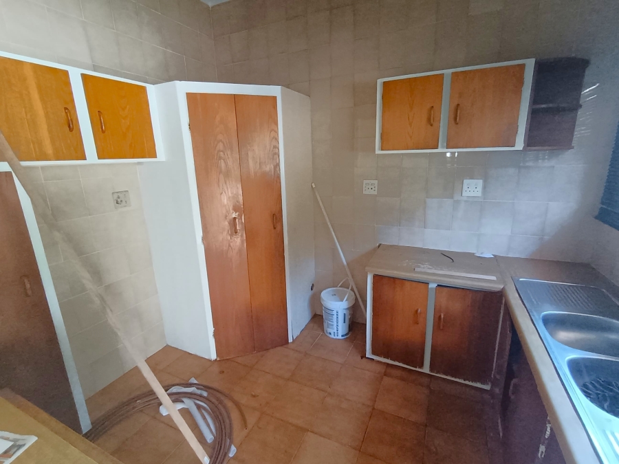 To Let 2 Bedroom Property for Rent in Uvongo KwaZulu-Natal