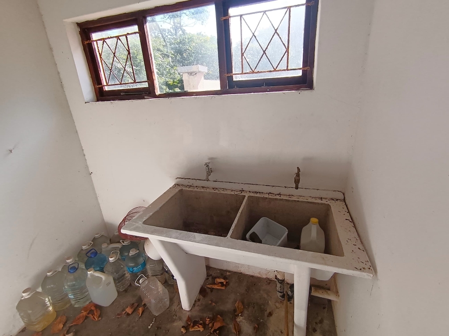 To Let 2 Bedroom Property for Rent in Uvongo KwaZulu-Natal