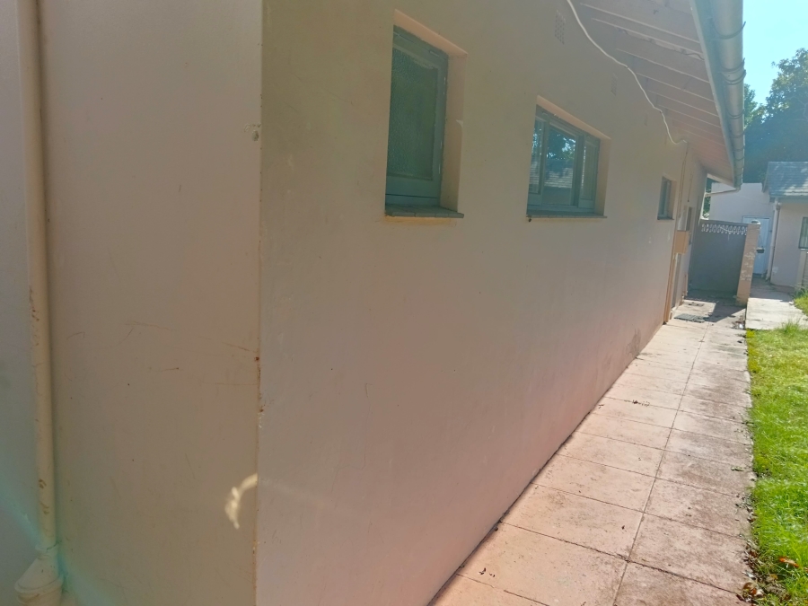 To Let 2 Bedroom Property for Rent in Uvongo KwaZulu-Natal