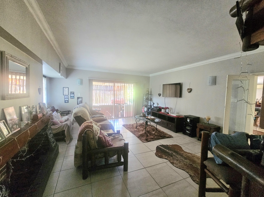 To Let 4 Bedroom Property for Rent in Yellowwood Park KwaZulu-Natal
