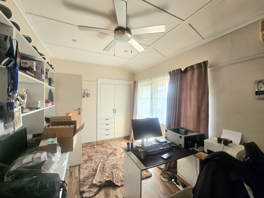 To Let 4 Bedroom Property for Rent in Yellowwood Park KwaZulu-Natal