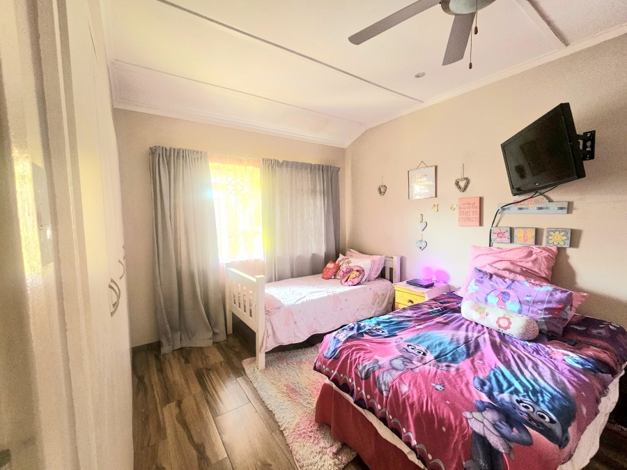 To Let 4 Bedroom Property for Rent in Yellowwood Park KwaZulu-Natal