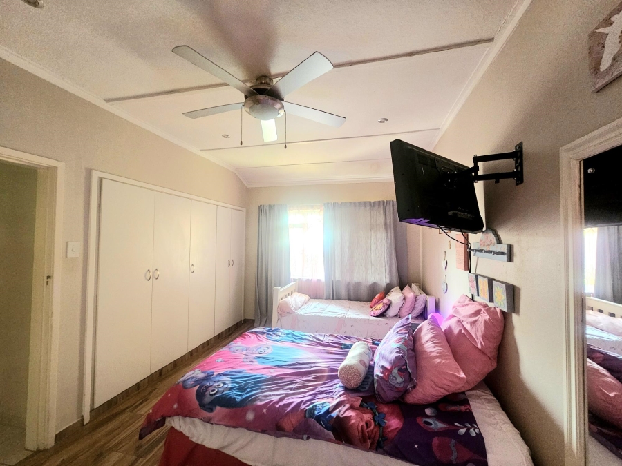 To Let 4 Bedroom Property for Rent in Yellowwood Park KwaZulu-Natal