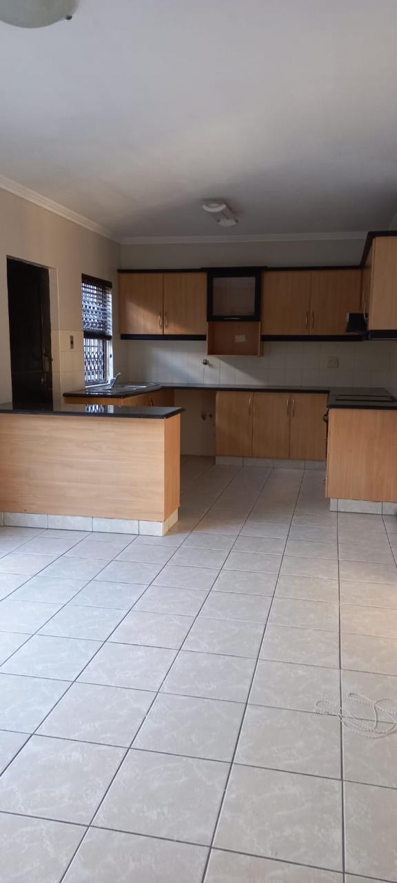 To Let 3 Bedroom Property for Rent in Bluff KwaZulu-Natal