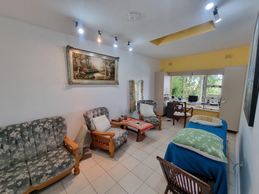 3 Bedroom Property for Sale in Uvongo KwaZulu-Natal