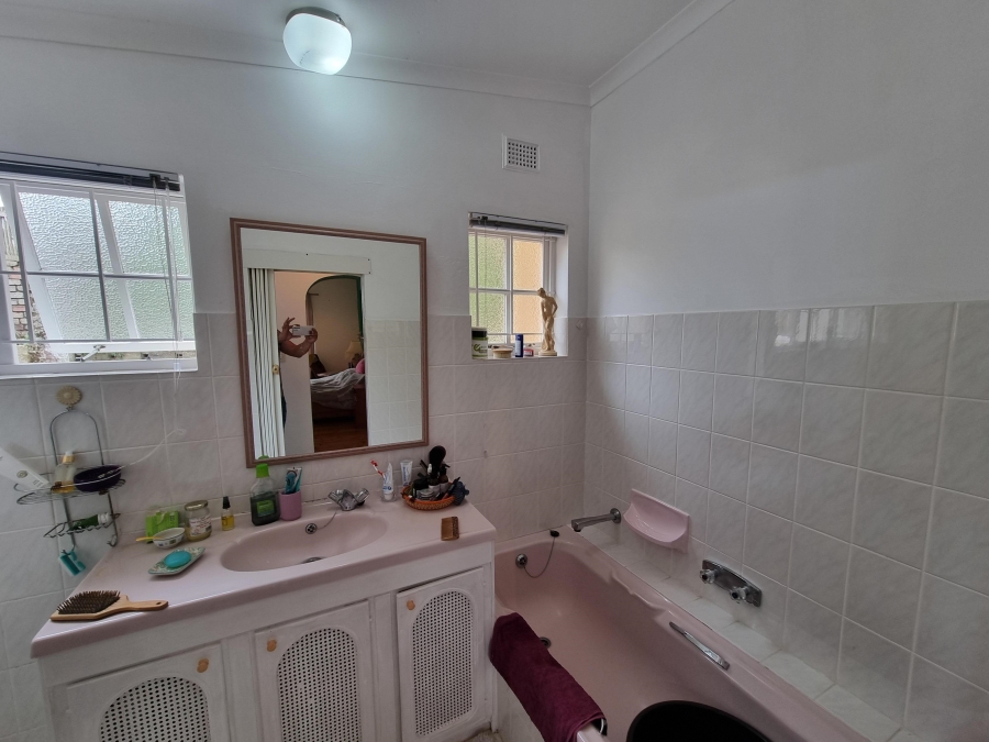 3 Bedroom Property for Sale in Uvongo KwaZulu-Natal