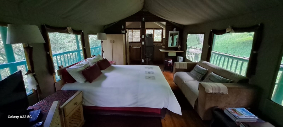 8 Bedroom Property for Sale in Margate KwaZulu-Natal